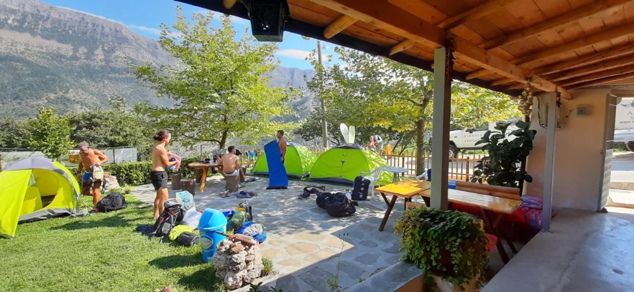 Bujtina Peshtan Guesthouse&camping Affittacamere *