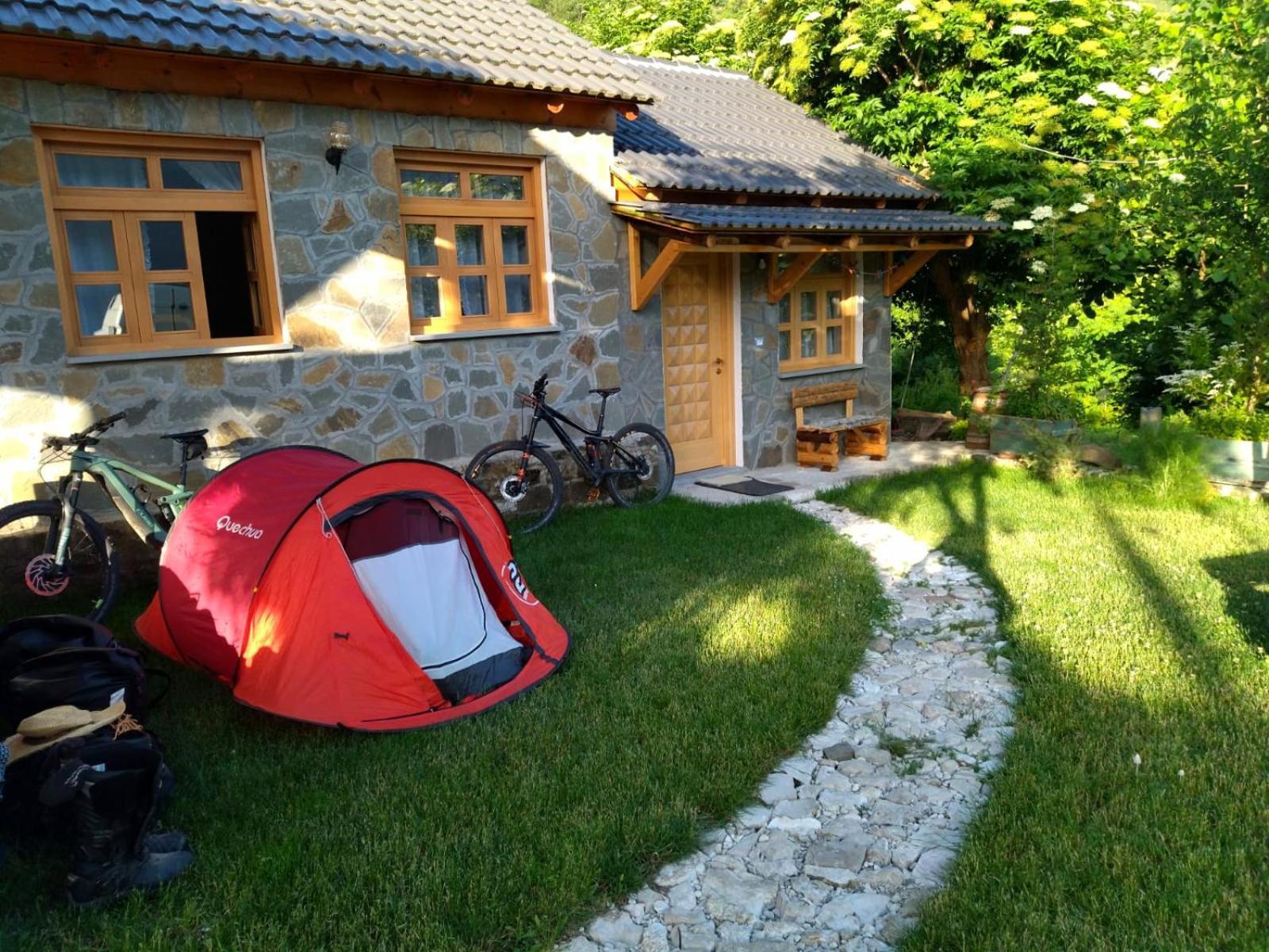 Affittacamere Bujtina Peshtan Guesthouse&camping Tepelene