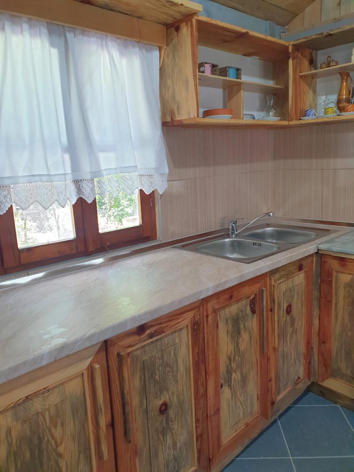 Affittacamere Bujtina Peshtan Guesthouse&camping *